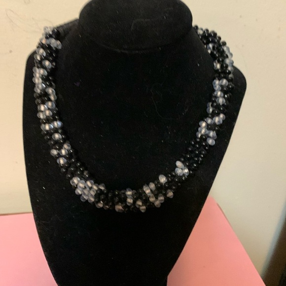 Gorgeous black and grey necklace, 14 1/2” - Picture 2 of 5